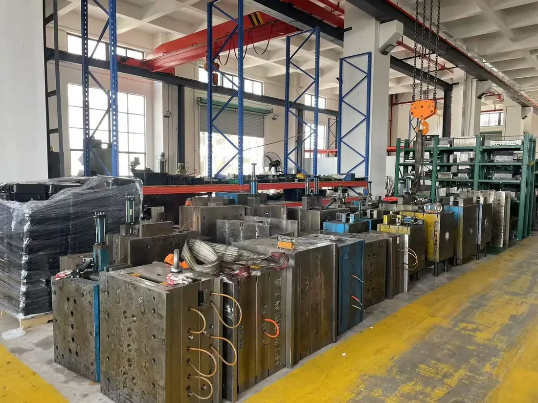 Customer mould storage